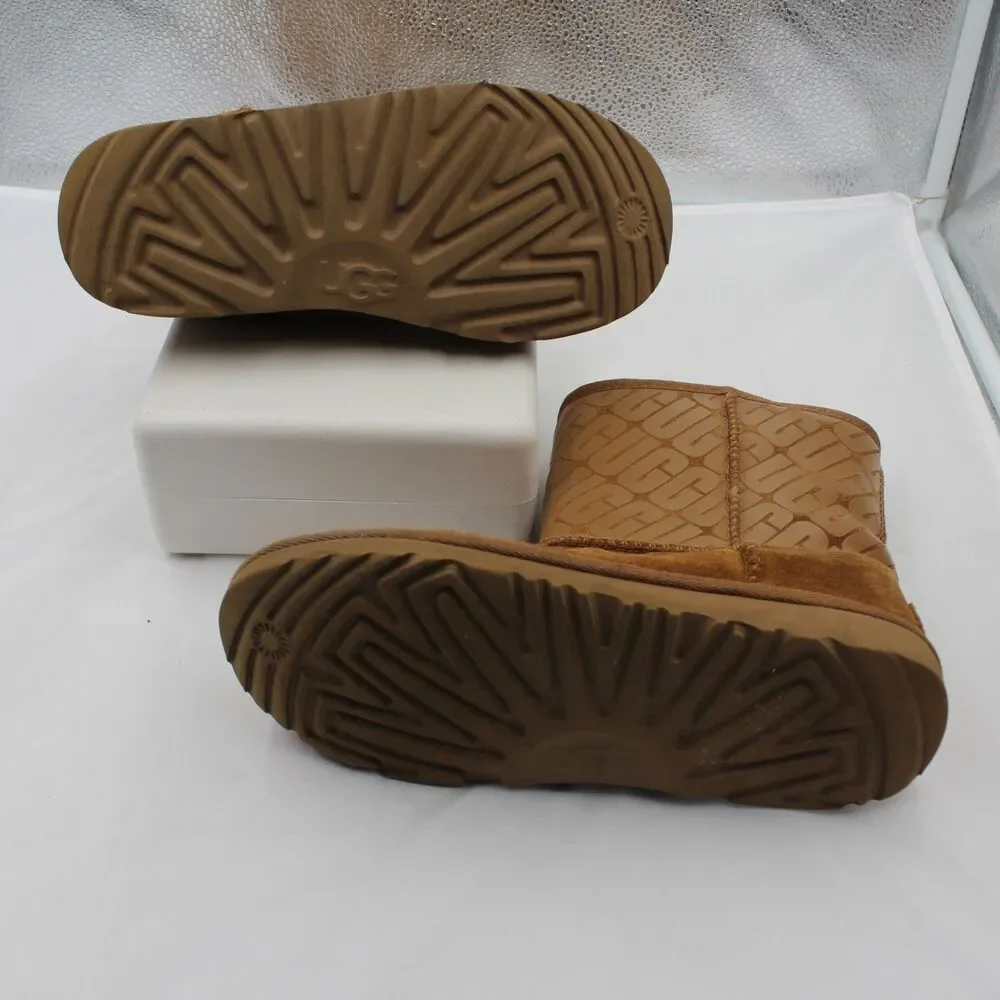UGG Classic Mini II Graphic Boots Women Size 4 Suede Chestnut